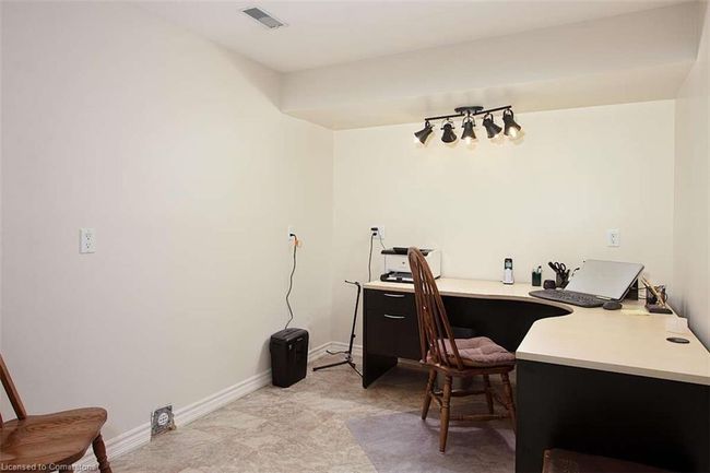 230 Frederick Crt, House other with 3 bedrooms, 2 bathrooms and 6 parking in Tavistock ON | Image 18