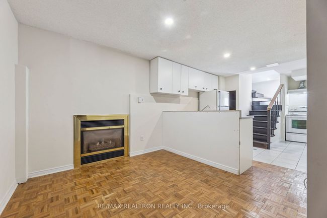 6 Gardiner Dr, House other with 6 bedrooms, 4 bathrooms and 2 parking in Ajax ON | Image 34
