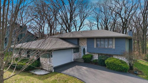 186 Wexford Rd, Valparaiso, IN, 46385-8047 | Card Image