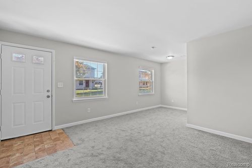 162 Princeton Dr, South Lyon, MI, 48178-1510 | Card Image