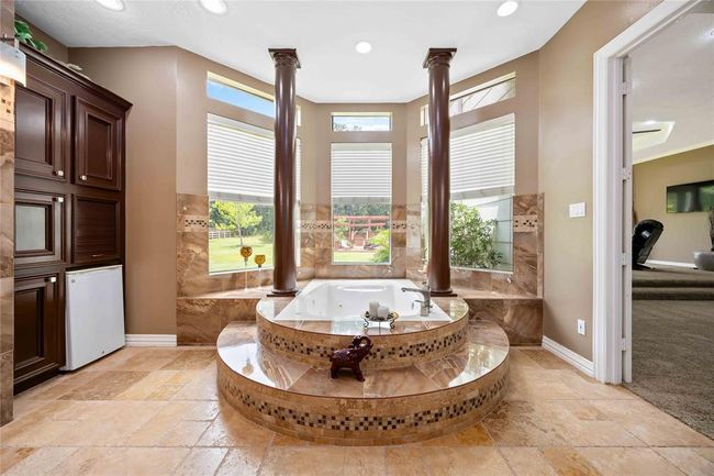 10714 Crestwater Cir, House other with 5 bedrooms, 5 bathrooms and 3 parking in Magnolia TX | Image 23