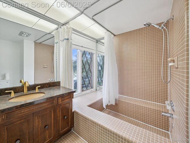 25-4677-Rolling-Ridge-Rd-West-Bloomfield-Township-MI-48323-WindowStill-35.jpg | Image 25