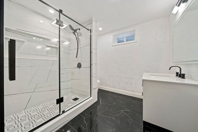 60 Algonquin Rd, House other with 4 bedrooms, 5 bathrooms and 6 parking in Canton MA | Image 34