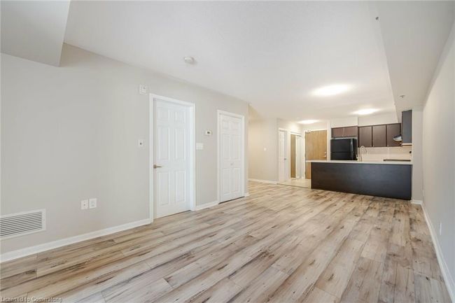 105 - 3070 Rotary Way, House attached with 1 bedrooms, 1 bathrooms and 1 parking in Burlington ON | Image 10