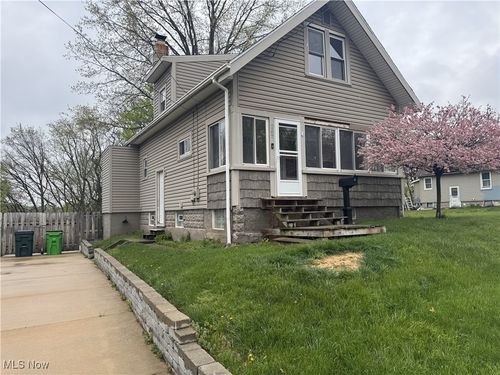 287 E Huston St, Barberton, OH, 44203-3043 | Card Image