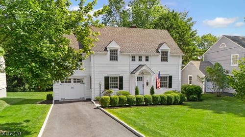 30 Edgewood Rd, Chatham, NJ, 07928-2002 | Card Image