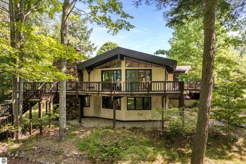 326 S Intermediate Lake Rd, Central Lake, MI, 49622-9561 | Card Image