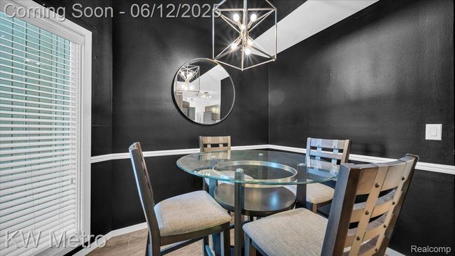 4013 Foxpointe Dr, Condo with 2 bedrooms, 3 bathrooms and null parking in West Bloomfield MI | Image 4