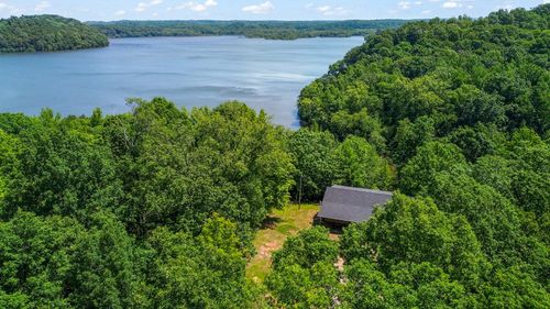 24 Charlsie Ln, Stewart, TN, 37175-5700 | Card Image