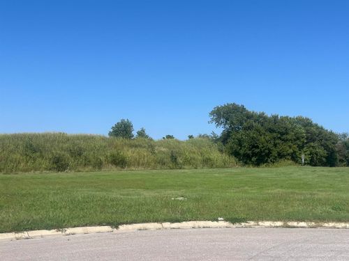 4642 W Emerald Bay Ct, Wichita, KS, 67205-5303 | Card Image