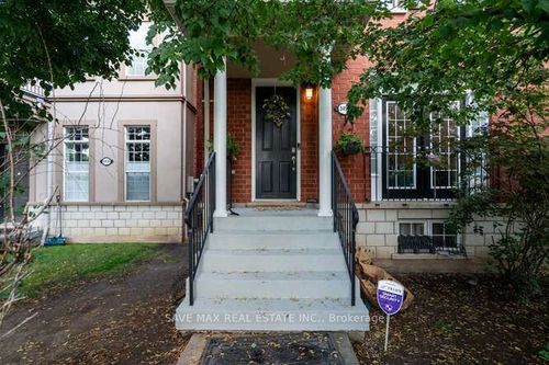 {{alt}} | Card Image