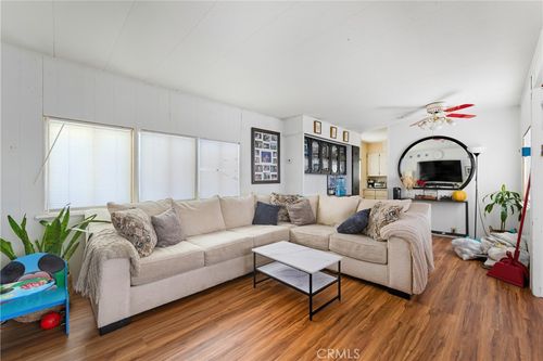 36200 Paradise Ranch Rd, Castaic, CA, 91384-4402 | Card Image