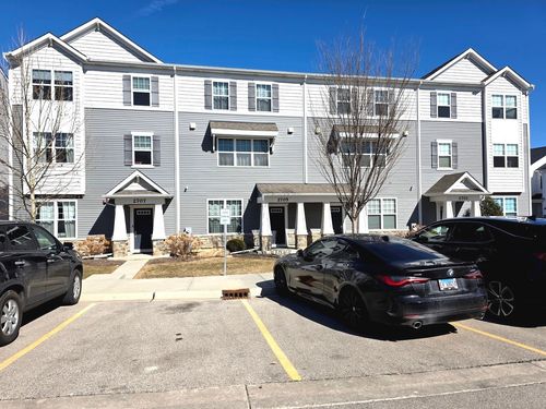2707 Lily Ln, Rolling Meadows, IL, 60008-1225 | Card Image