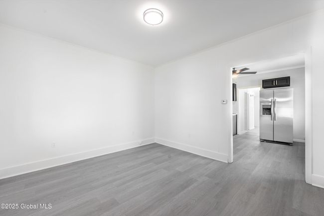 556 Clarendon St, House other with 2 bedrooms, 1 bathrooms and 2 parking in Schenectady NY | Image 5