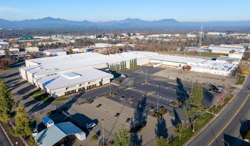 4300 Caterpillar Rd, Redding, CA, 96003-1422 | Card Image
