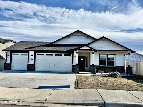 2313 S 57th Ave, Yakima, WA, 98903-1299 | Card Image