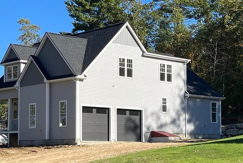 18 Lakeshore Dr, Douglas, MA, 01516-2816 | Card Image