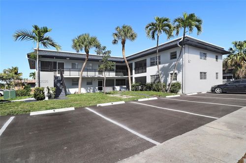 apt-10-133 Se 4th Ave, Hallandale Beach, FL, 33009-5532 | Card Image