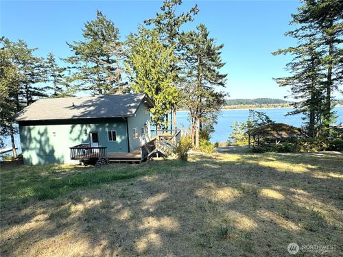 497 Chinook Way, Center Island, WA, 98261 | Card Image