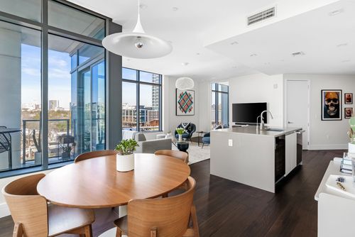 apt-704-501 West Ave, Austin, TX, 78701-2896 | Card Image