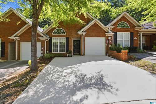 104 Hayesbury Ct, PELHAM, AL, 35124-1058 | Card Image