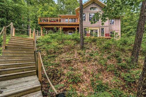 1031 Rotunda Dr, Highlands East, ON, K0M1S0 | Card Image