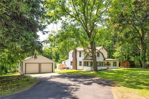 2165 Tuscarawas Rd, Brighton Twp, PA, 15009-1140 | Card Image