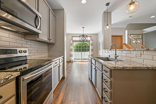 187-15656 Gateway Path, Apple Valley, MN, 55124-5159 | Card Image