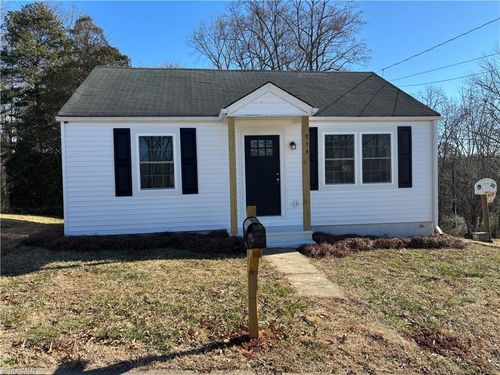 914 Highland Rdg, Martinsville, VA, 24112-1410 | Card Image