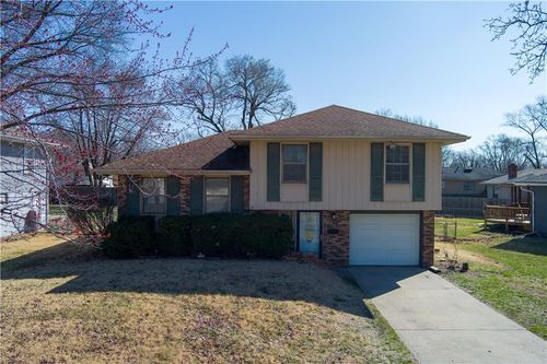 12011 Belmont Ave, Grandview, MO, 64030-1225 | Card Image