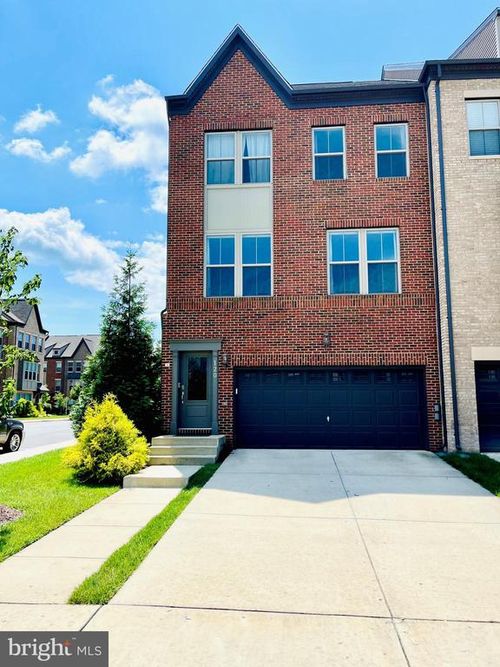 120 Capital Ct, UPPER MARLBORO, MD, 20774-1064 | Card Image
