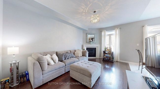 67 Zelda Rd, House attached with 4 bedrooms, 3 bathrooms and 3 parking in Brampton ON | Image 5
