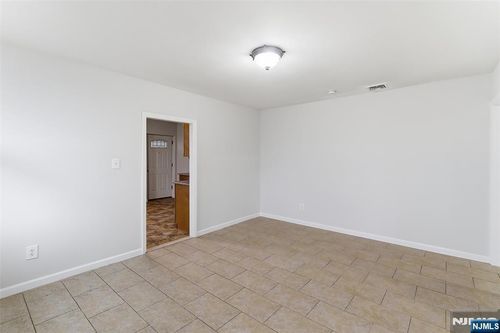 61 Morris Pl, Bloomfield, NJ, 07003-3768 | Card Image