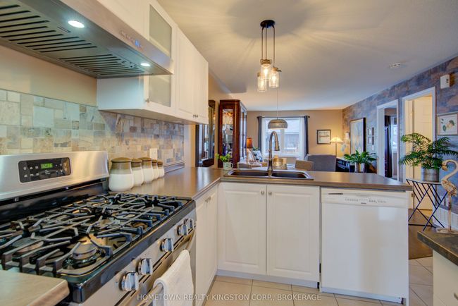 480 Country Club Dr, House attached with 2 bedrooms, 2 bathrooms and 2 parking in Bath ON | Image 10