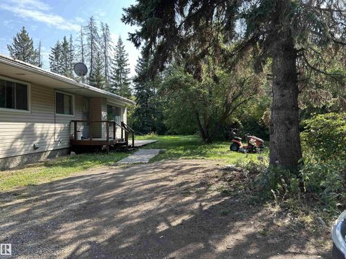 9815 210 St Nw, Edmonton, AB, T5T5X9 | Card Image