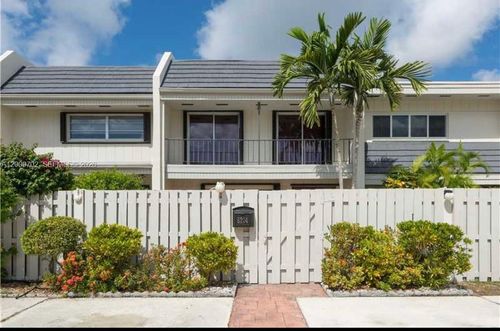 8214-8214 Sw 81st Ct, Miami, FL, 33143-6676 | Card Image