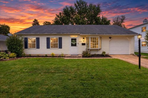 4122 Manor Dr, South Bend, IN, 46614-2826 | Card Image