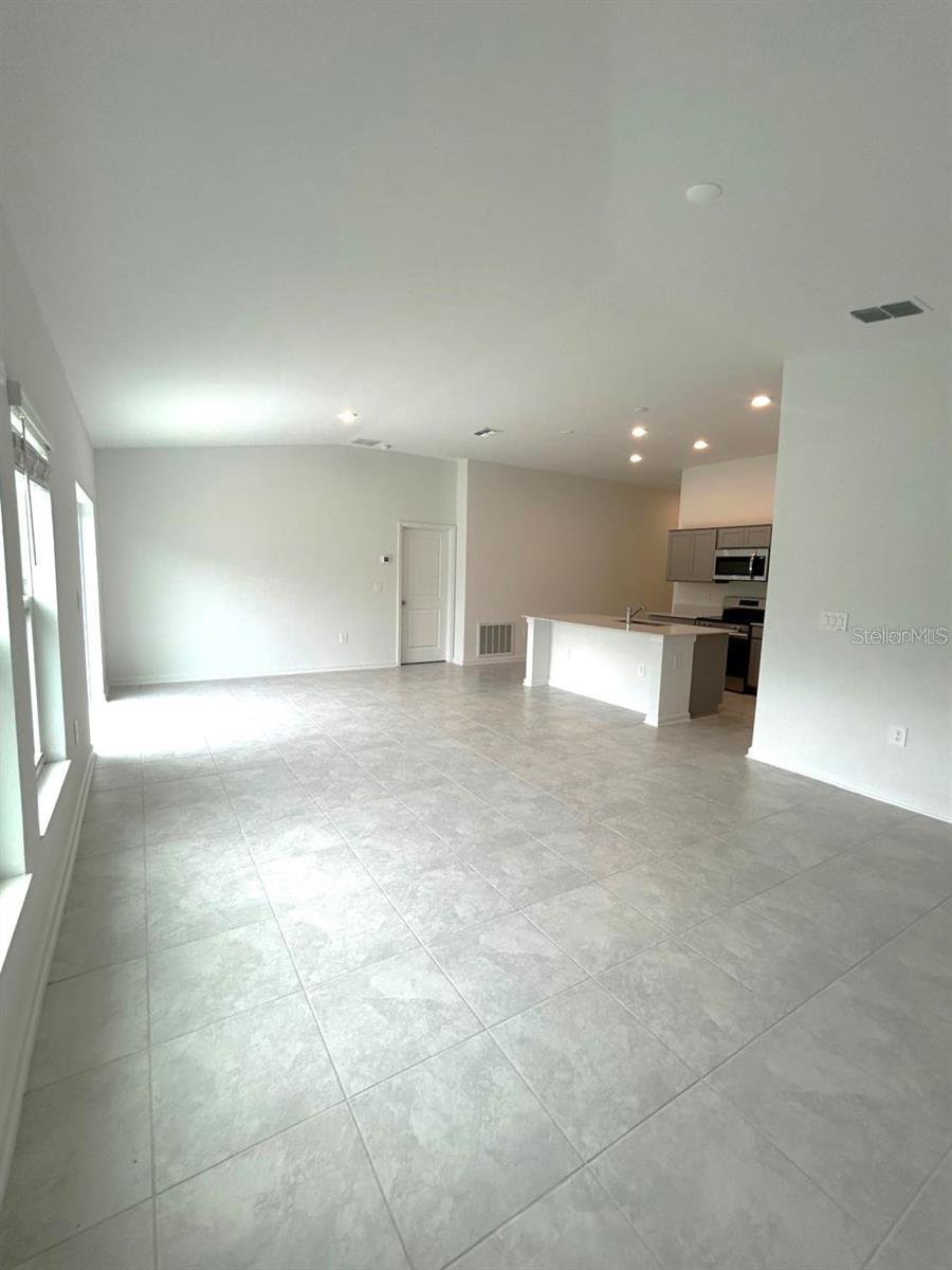 Residential Lease in WINTER HAVEN 3