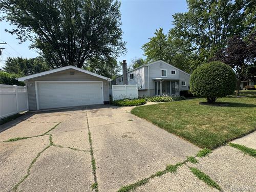 35980 Carlisle St, Clinton Township, MI, 48035-4409 | Card Image