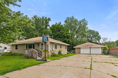 8385 E River Rd Nw, Coon Rapids, MN, 55433-6006 | Card Image