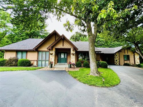 2965 Kandahar Dr, Saint Charles, MO, 63303-3170 | Card Image