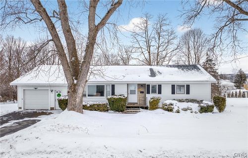 9 Overbrook Cres, New Hartford, NY, 13413-4101 | Card Image