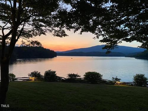 463 Lakeview Hills Dr, Nebo, NC, 28761-4860 | Card Image