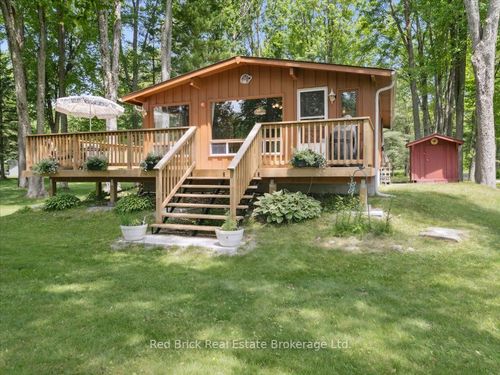 {{alt}} | Card Image