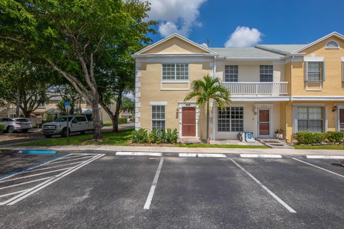 2900-2900 Dorchester Ln, Hollywood, FL, 33026-3768 | Card Image