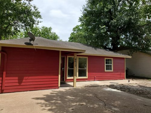 6617 Kassarine Pass, Houston, TX, 77033-1720 | Card Image