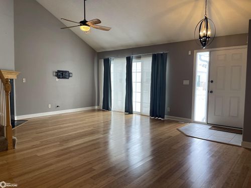 3712 Ne Tyler Ln, Ankeny, IA, 50021-4927 | Card Image