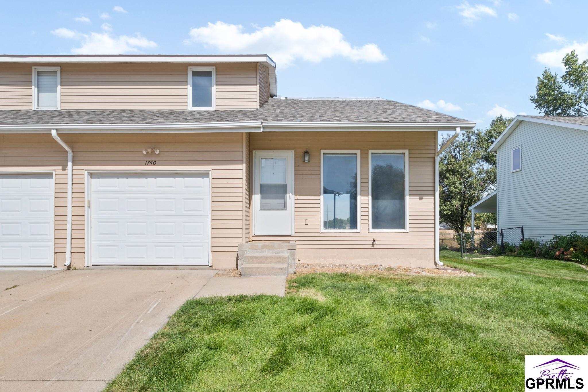 Dakota St, Fremont, NE 68025