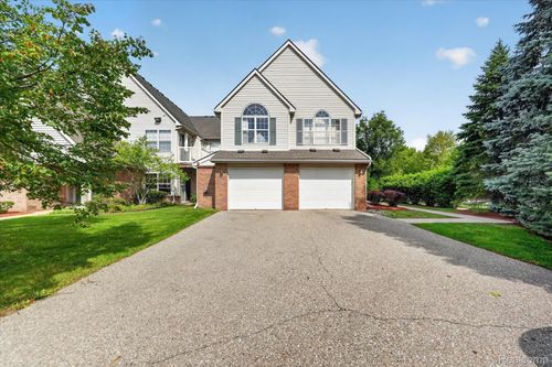 531 Brookfield Dr, Westland, MI, 48185-3833 | Card Image