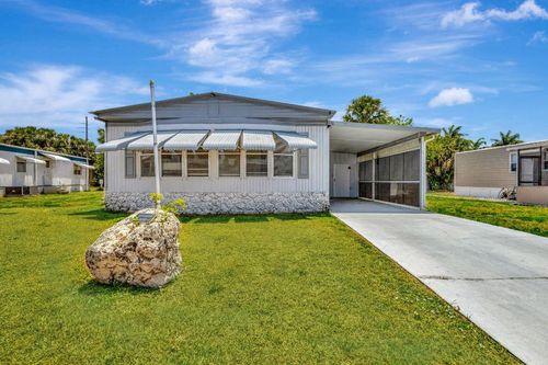 395-4072 74th St N, West Palm Beach, FL, 33404-3952 | Card Image